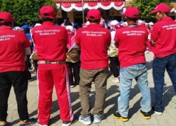 Pokja Wartawan Babelan Meriahkan Lomba Gerak Jalan