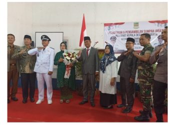 Camat Tamsel Lantik Pj Kades Sumberjaya