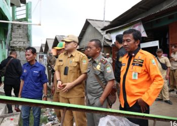 DLH Kabupaten Bekasi Segel TPA Ilegal