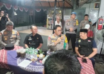 Wakapolda Tinjau Poskamling Taman Aster