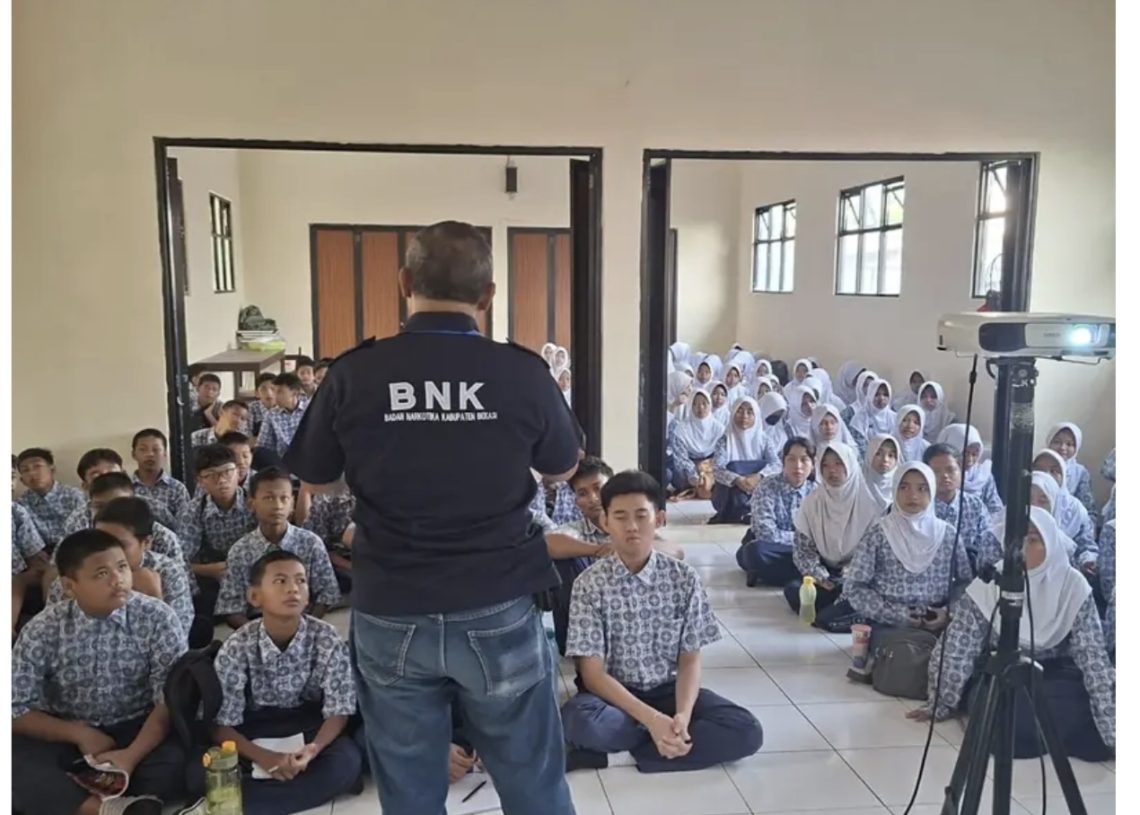 Sosialisasi Narkoba Melalui Botram Sekolah