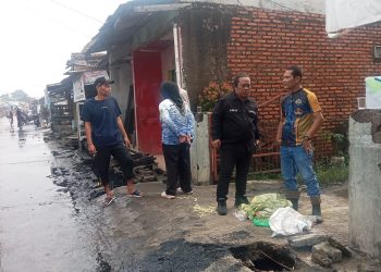 Gerak Cepat Aparat Desa, Pemdes Karang Rahayu Antisipasi Banjir Lewat Kerja Bakti Massal