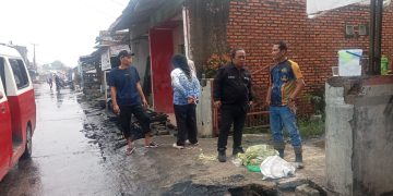 Gerak Cepat Aparat Desa, Pemdes Karang Rahayu Antisipasi Banjir Lewat Kerja Bakti Massal