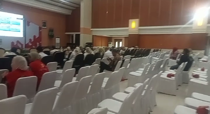 Rapat Musrenbang Tingkat Kabupaten Bekasi, Acara Belum Selesai dan Pemprov Tengah Menyampaikan Pemaparan Secara Daring, ASN Pada Bubar Duluan