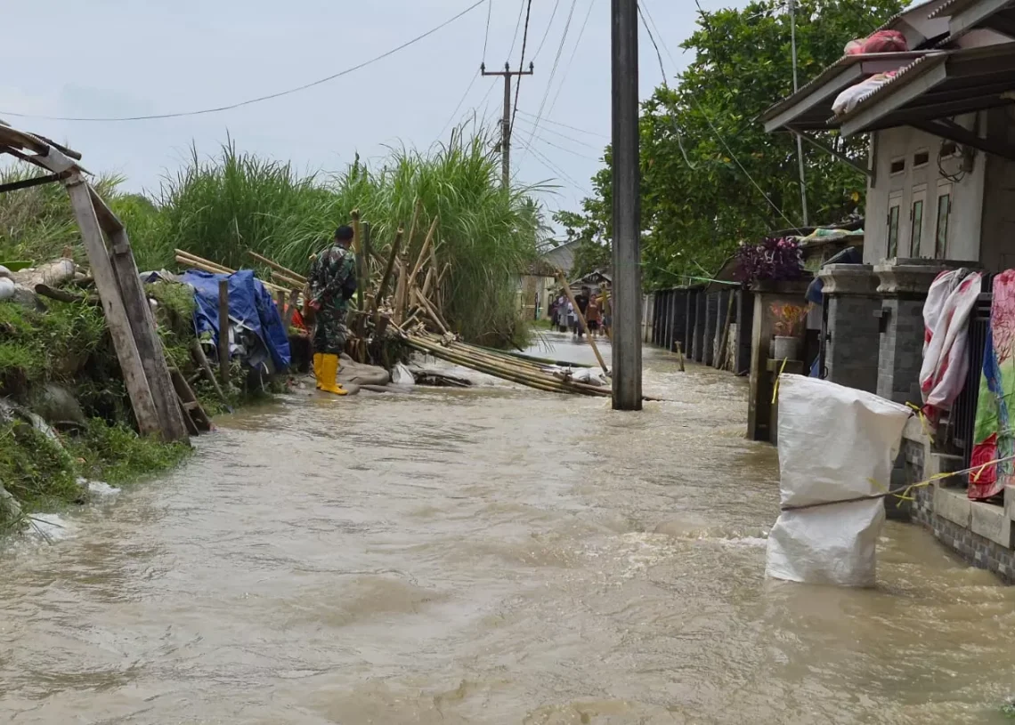 Muchlis:  Perbaikan Tanggul Kritis di Bekasi Berpacu dengan Waktu, 71 Titik Jadi Prioritas