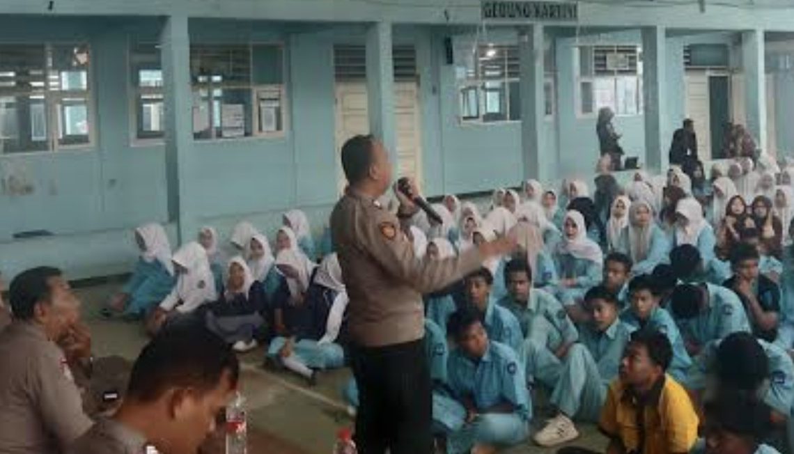 Police Goes to School: Polisi “Turun Gunung” Jaga Generasi Muda dari Hoaks hingga Tawuran