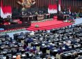Reformasi BUMN merupakan langkah yang berani dan penting karena terlalu banyak perusahaan negara yang tidak produktif justru dapat membebani keuangan negara.