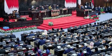 Reformasi BUMN merupakan langkah yang berani dan penting karena terlalu banyak perusahaan negara yang tidak produktif justru dapat membebani keuangan negara.