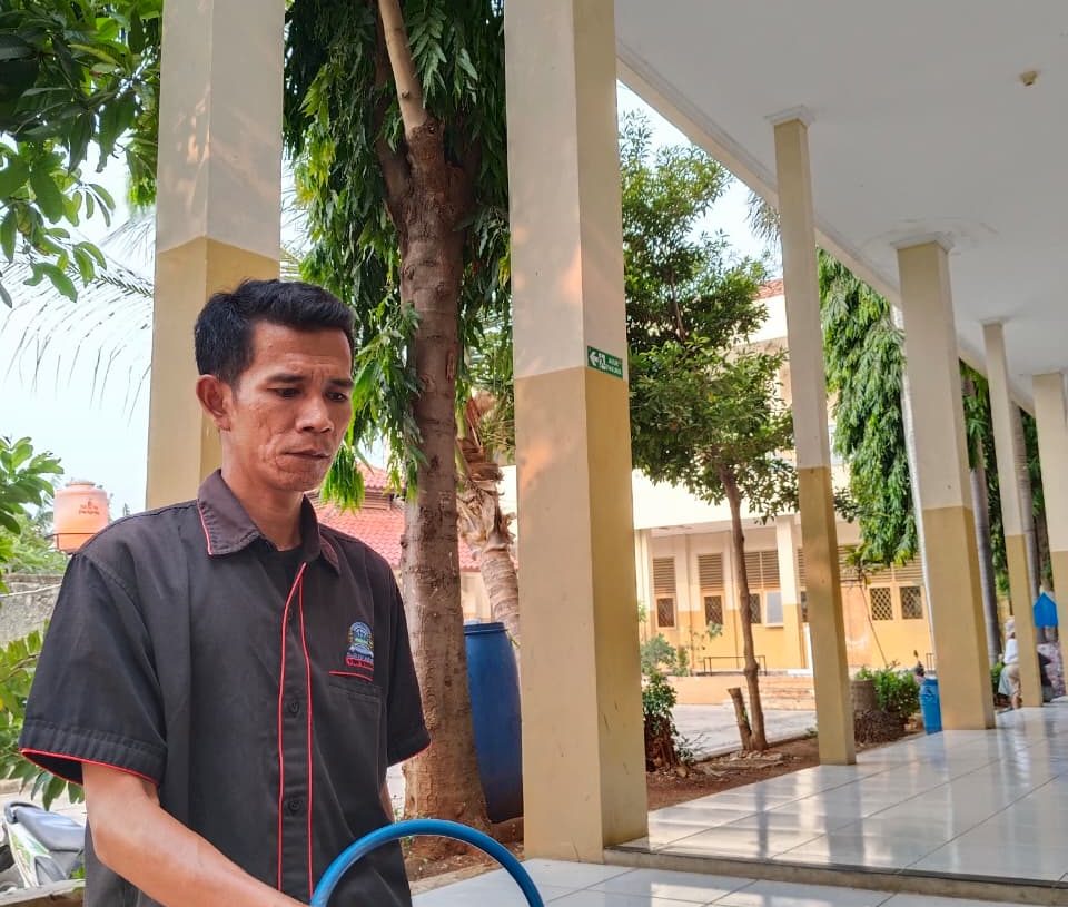Dari Kolam Lele, Madun Menanam Mimpi Wirausaha di Hati Siswa